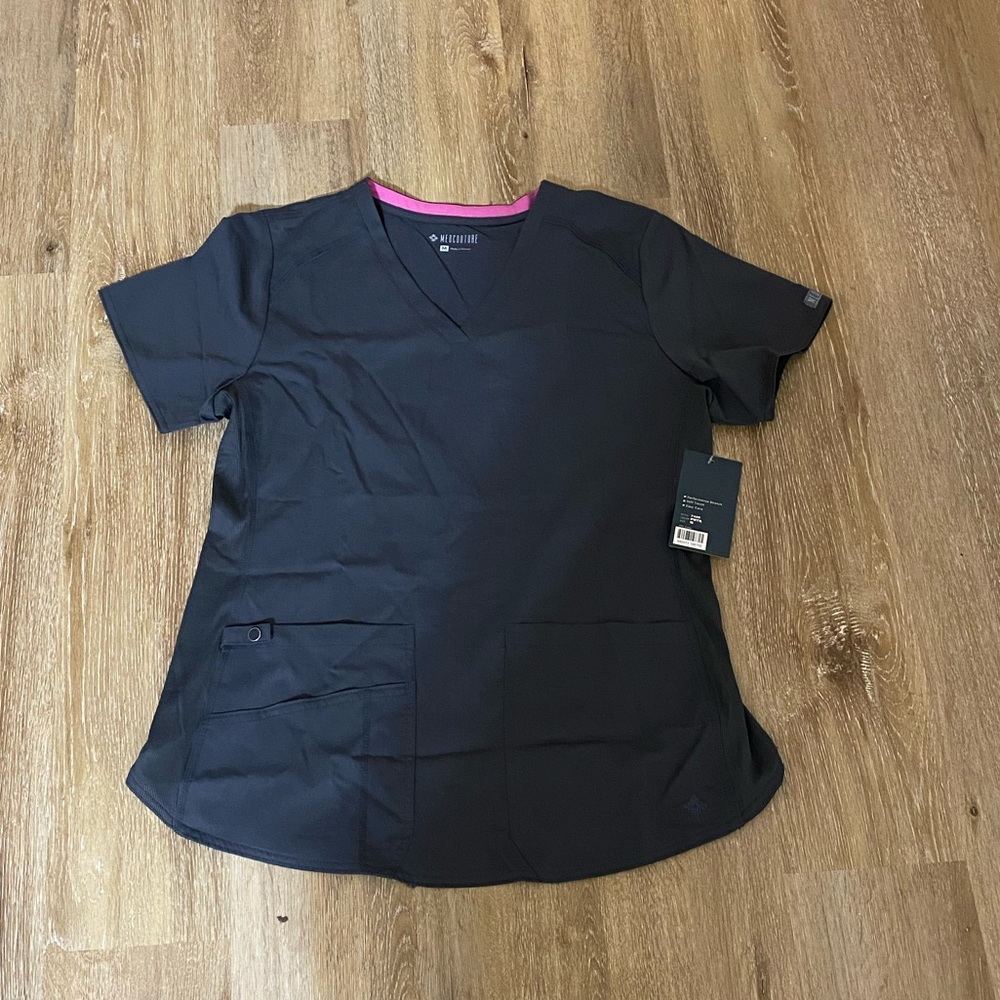 Med Couture Touch Scrub Top in Pewter (size M)